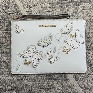🤍 BUTTERFLY MK CLUTCH 🦋